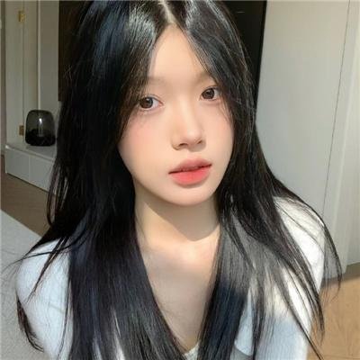 他在窥着你 海报